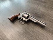 Ruger REDHAWK