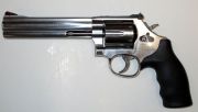 Smith & Wesson 686