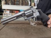 SMITH &amp; WESSON 686