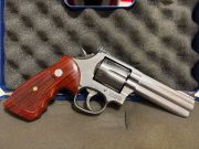 Smith & Wesson 686