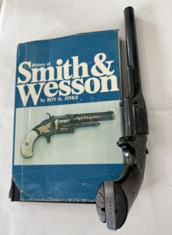 In casa scacciacani replica Smith Wesson e Colt, 2 'segnalati