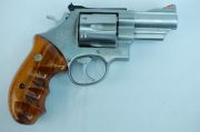 Smith & Wesson 6 2 9 / 2