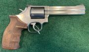 SMITH &amp; WESSON 686 CLASSIC HUNTER