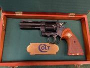 Colt PYTHON 4"