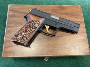 Sig Sauer P-220 ANNIVERSARIO