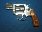 Smith & Wesson 60