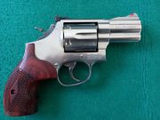 SMITH &amp; WESSON 357 Magnum
