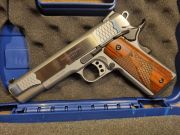 Smith & Wesson SW1911 E 5
