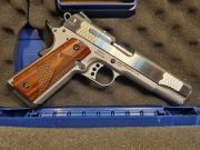 Smith & Wesson SW1911 E 5