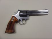 SMITH &amp; WESSON 686