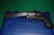 Smith & Wesson 686