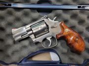 SMITH &amp; WESSON 686