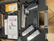 SMITH &amp; WESSON performace center