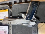 SMITH &amp; WESSON performace center