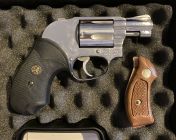 SMITH &amp; WESSON