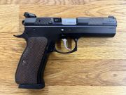 CZ - Česk&aacute; Zbrojovka 97